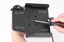 Brodit Aktiv holder med USB-kabel og sigarettadapter 721458