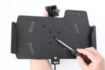 Brodit Aktiv holder med USB-kabel og sigarettadapter 721474