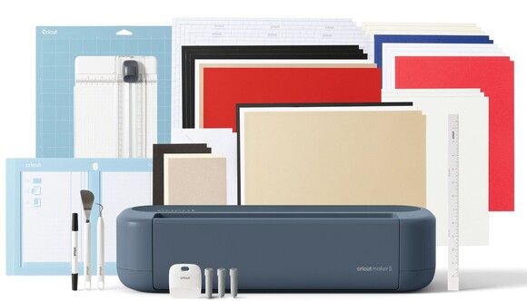 Cricut Maker 5 Essential Bundle