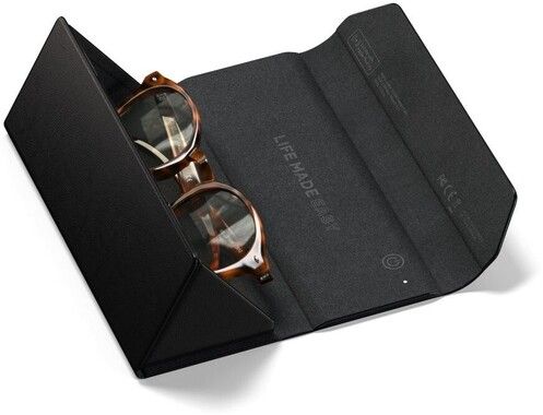 Satechi FindAll Glasses Case with Find My-tracker