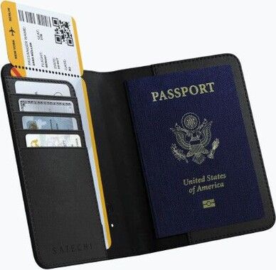 Satechi FindAll Passport Cover with Find My-tracker