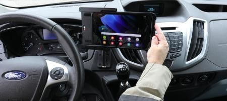 Brodit Passiv holder med kulesvivel 711002