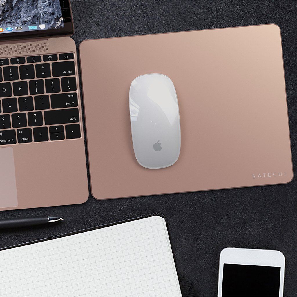 Mac mini hekte to skjermer